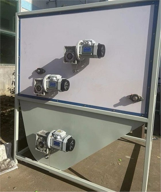 冬季送溫暖,艾思捷蝸輪減速機為羽絨服充絨機上提供動力支持.jpg 冬季送溫暖,艾思捷蝸輪減速機為羽絨服充絨機上提供動力支持.jpg