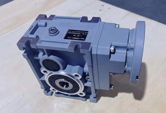 農業機械精準點播機專用減速機 SJKM050準雙曲面齒輪減速機 (2).jpg