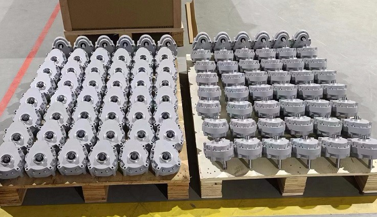 艾思捷發(fā)貨山東一批制冰機(jī)專(zhuān)用減速機(jī)