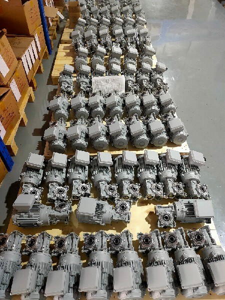 金九銀十 艾思捷蝸輪減速機SJMRV050-80比廠家批發.jpg